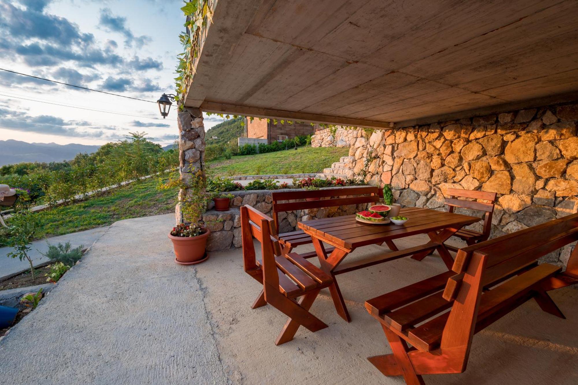 Apartment Macic Dub I Kotor Exterior photo